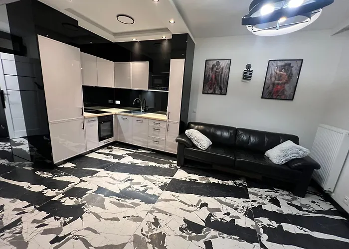 Towarowa Milionowa 45 Check-in 24 H - Sauna * 포즈난