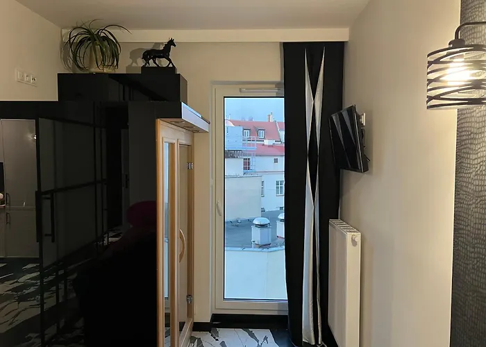 Towarowa Milionowa 45 Check-in 24 H - Sauna * 포즈난