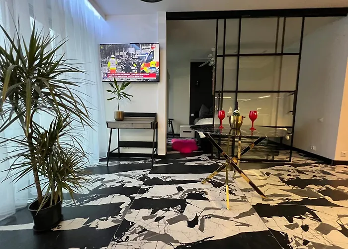 Towarowa Milionowa 45 Check-in 24 H - Sauna * 포즈난